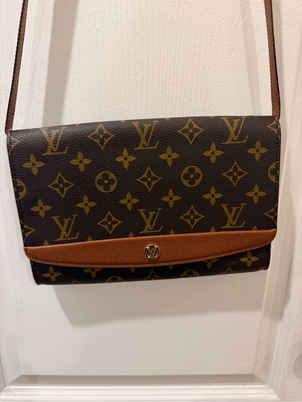 Louis Vuitton Monogram Canvas Brown & Tan Crossbody Clutch